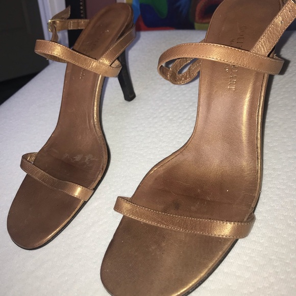 Pumps - Picture 2 of 3